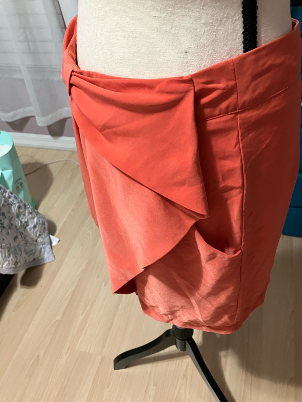 H&M Coral Bow-Front Mini Skirt - Picture 2 of 5
